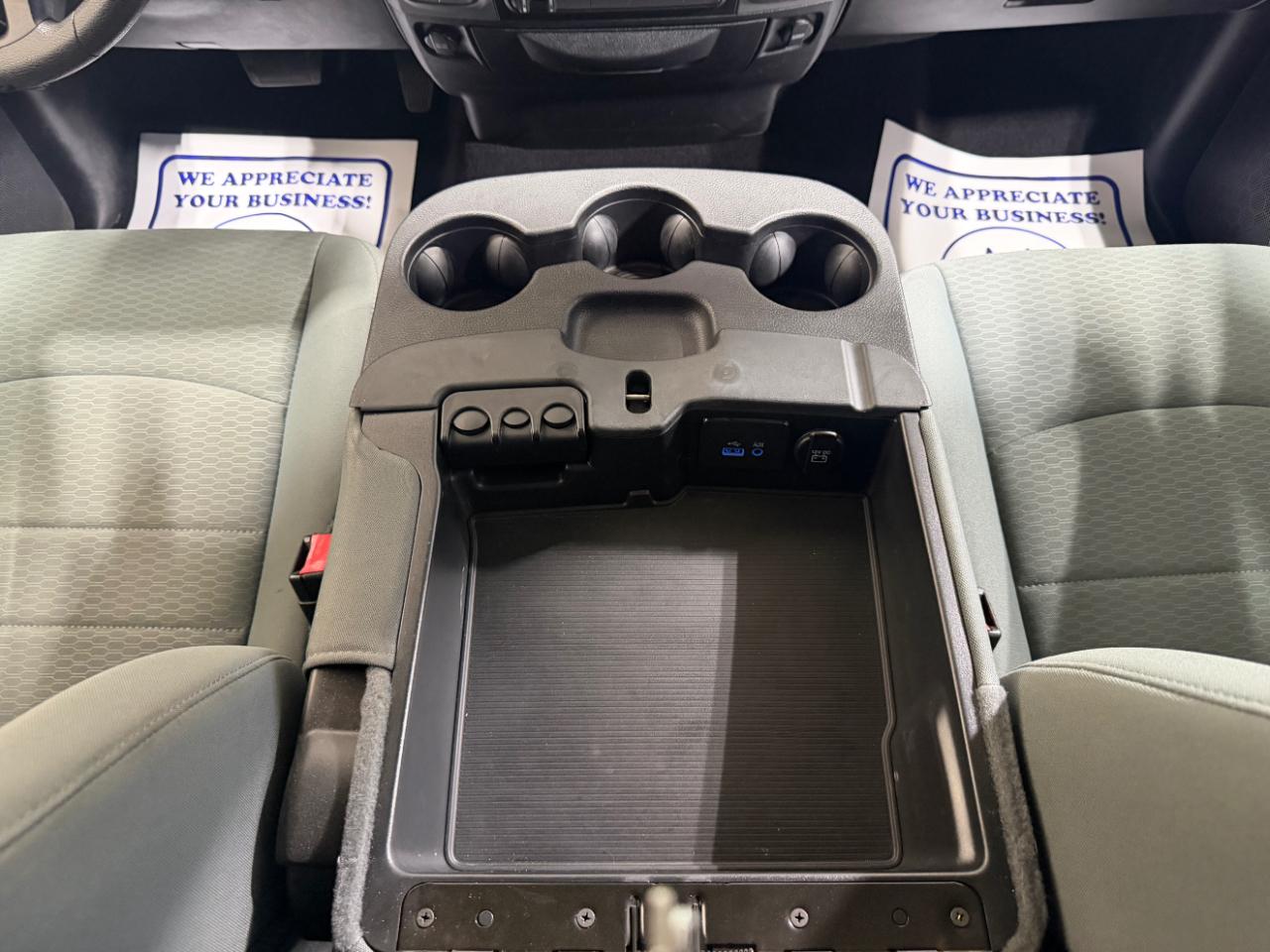 RAM 1500 Express 4x4 Quad Cab 6'4" Box 2017