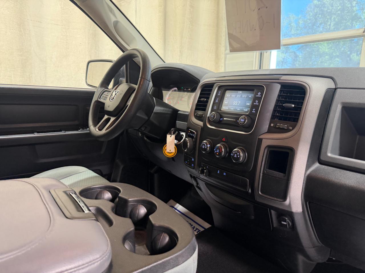 RAM 1500 Express 4x4 Quad Cab 6'4" Box 2017