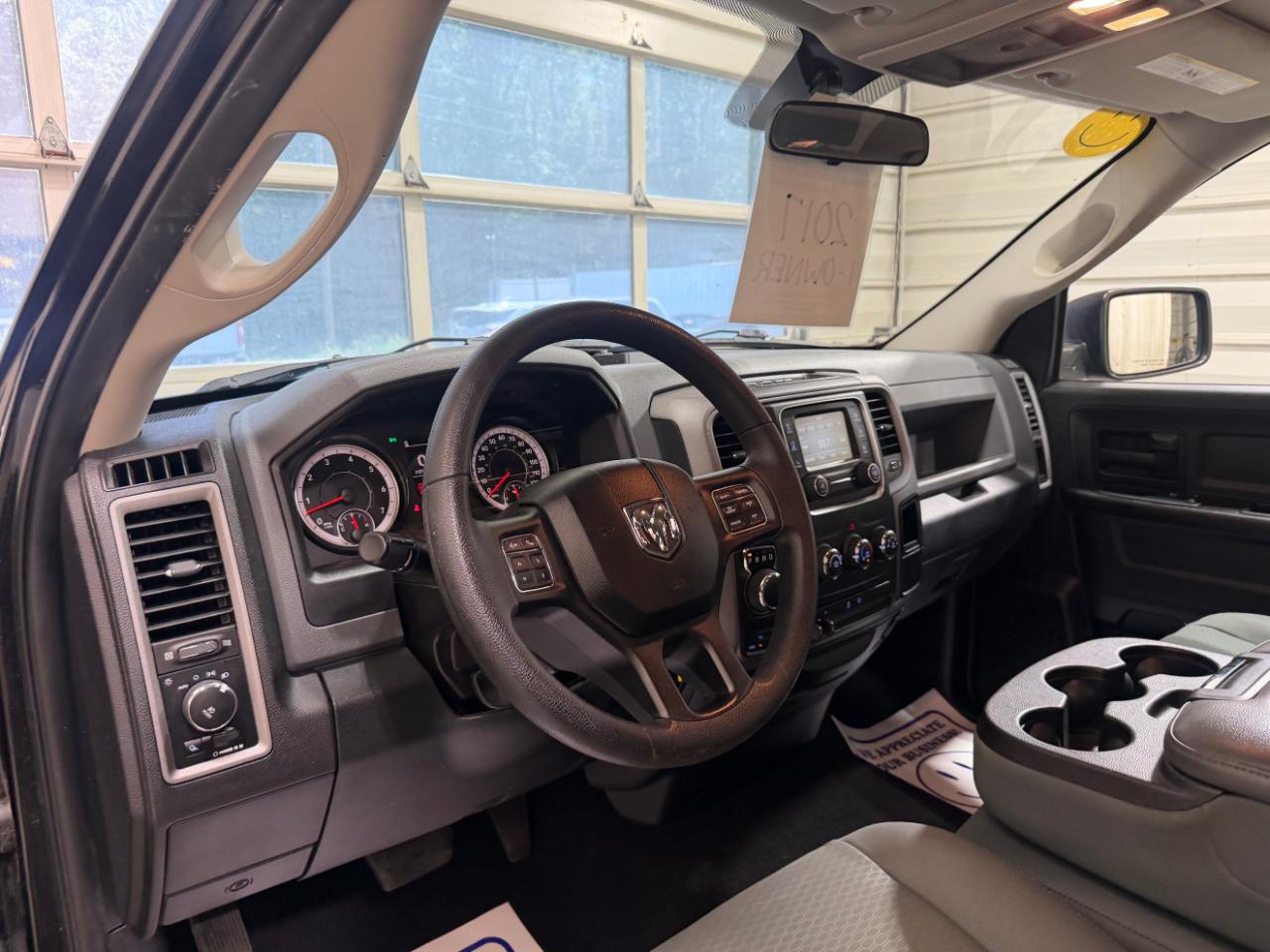 RAM 1500 Express 4x4 Quad Cab 6'4" Box 2017