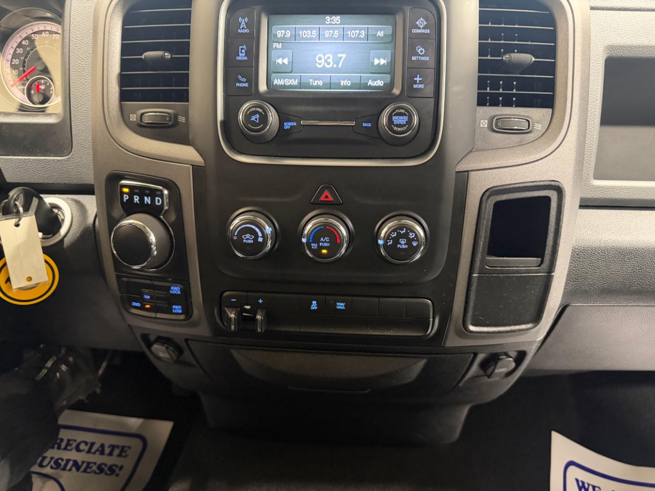 RAM 1500 Express 4x4 Quad Cab 6'4" Box 2017