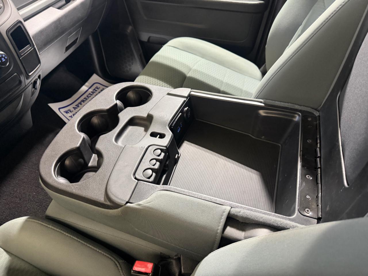 RAM 1500 Express 4x4 Quad Cab 6'4" Box 2017