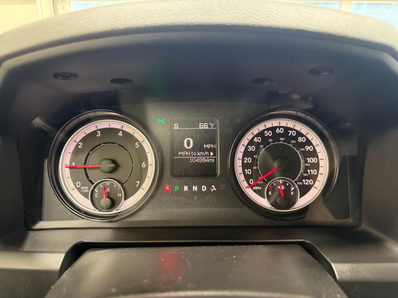 RAM 1500 Express 4x4 Quad Cab 6'4" Box 2017