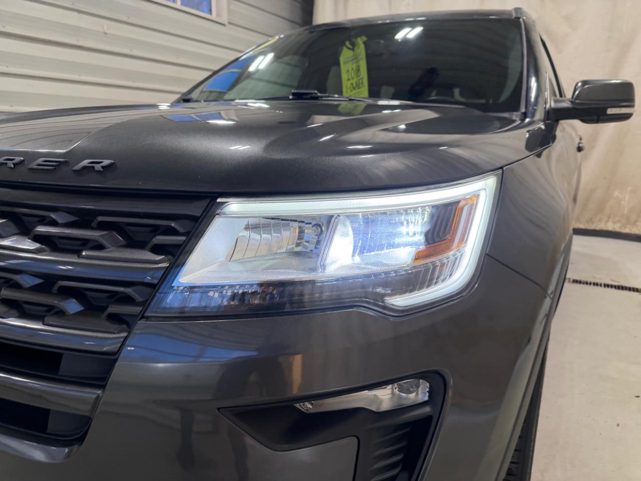 Ford Explorer XLT 4WD 2018