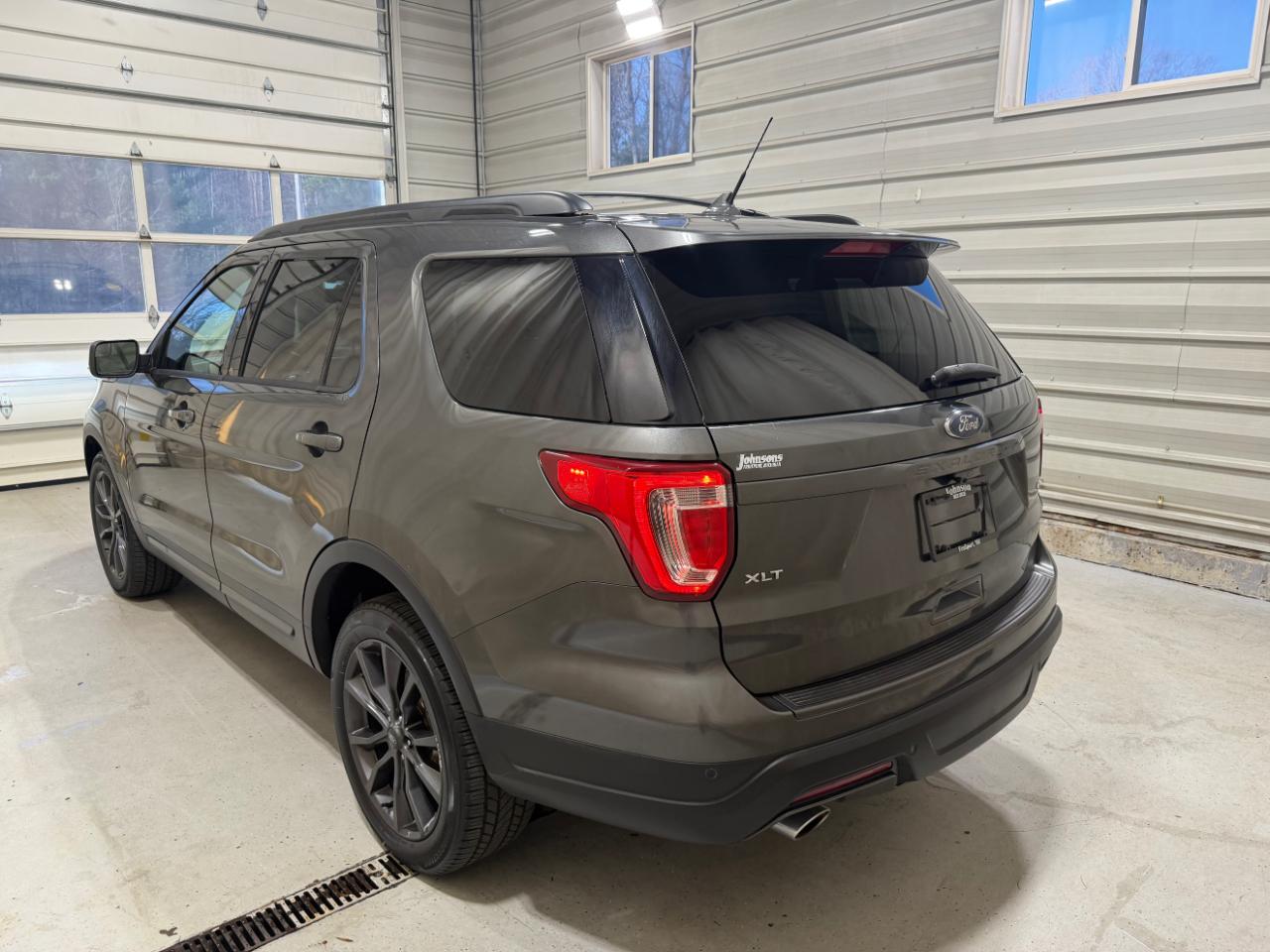 Ford Explorer XLT 4WD 2018