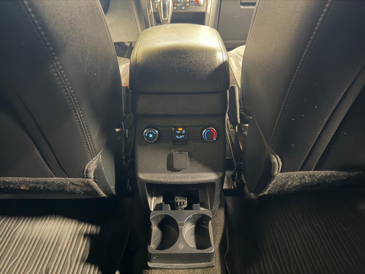 Ford Explorer XLT 4WD 2018