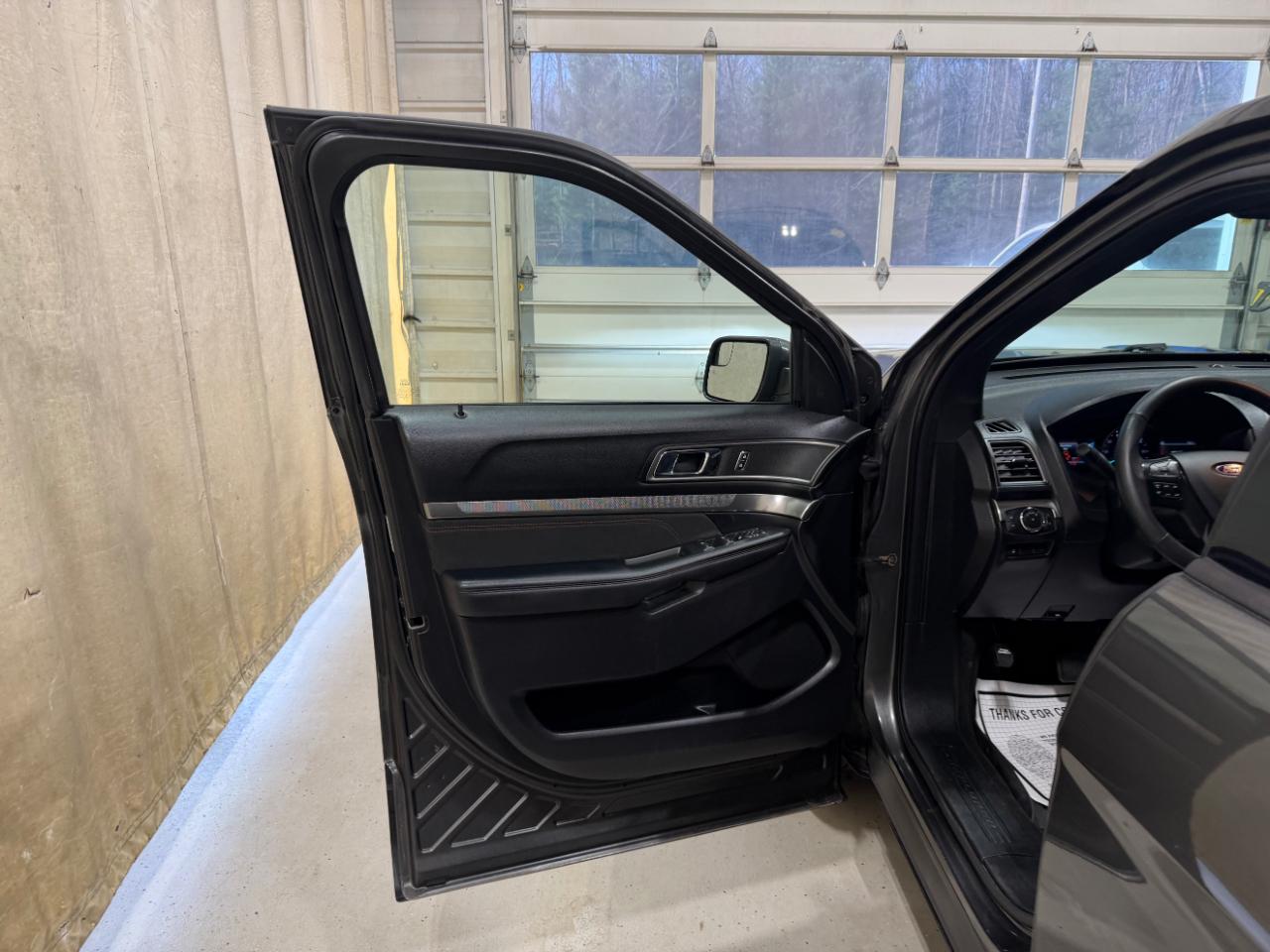 Ford Explorer XLT 4WD 2018