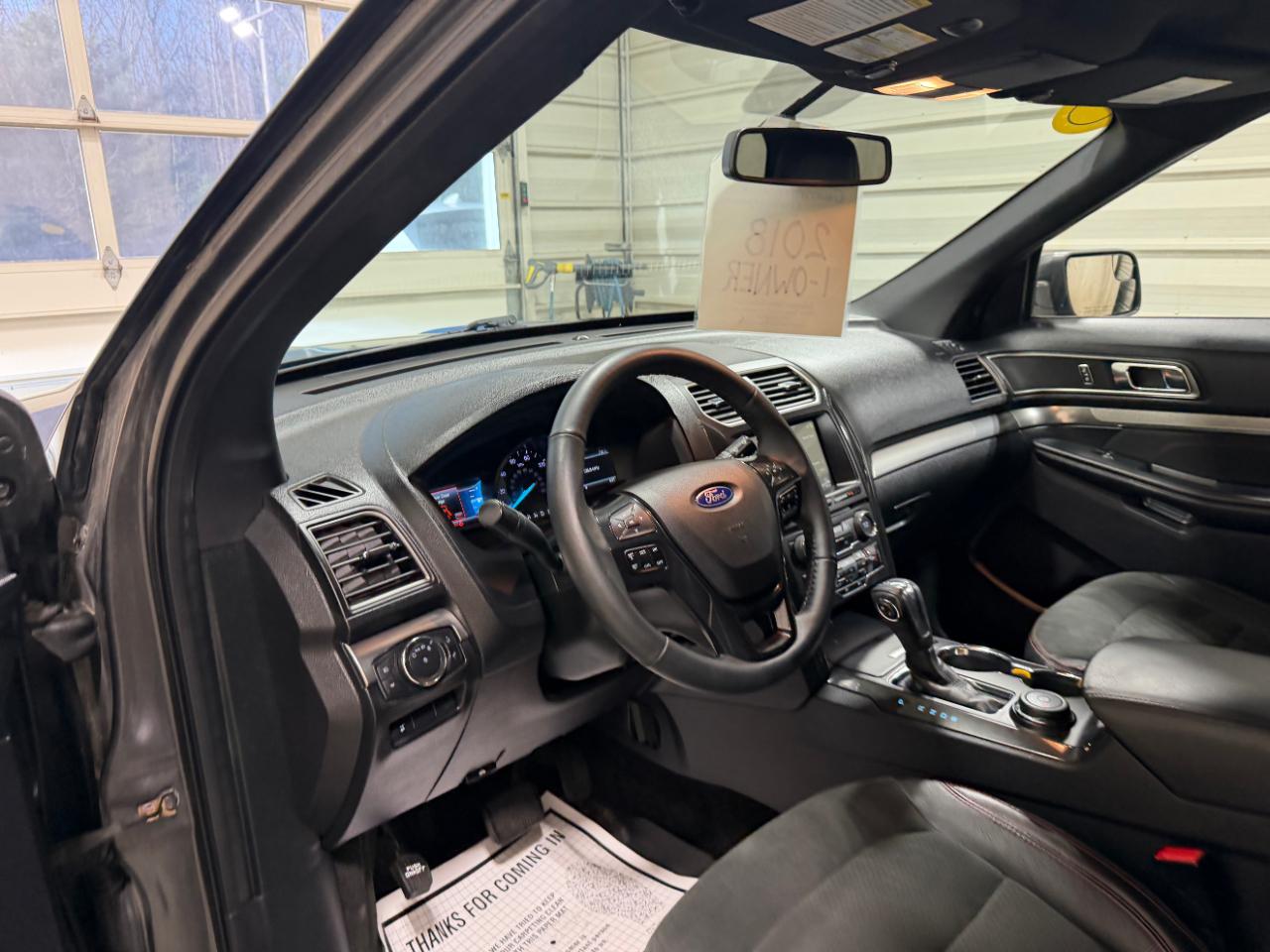 Ford Explorer XLT 4WD 2018