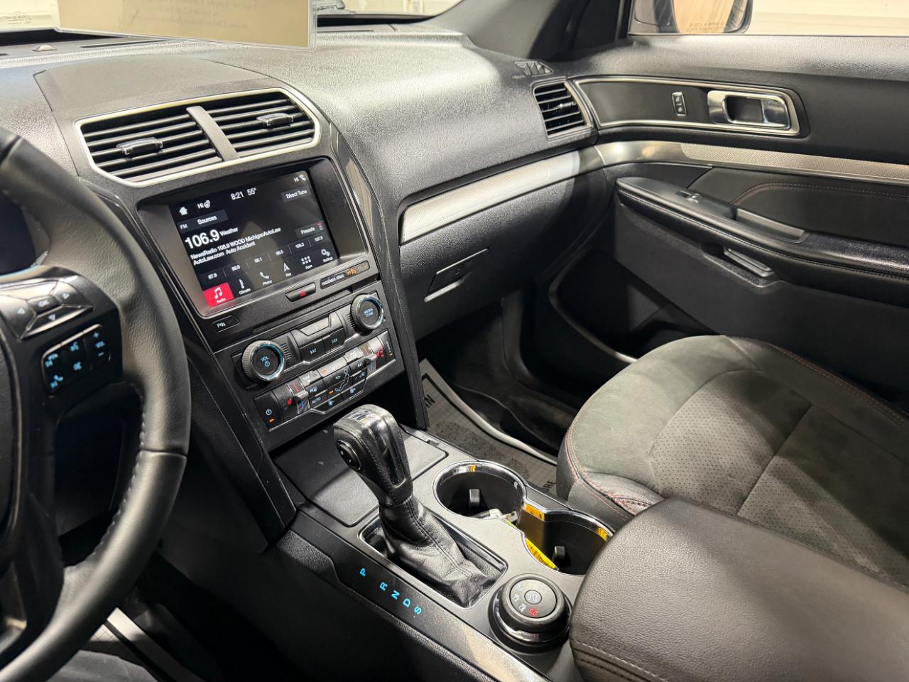 Ford Explorer XLT 4WD 2018