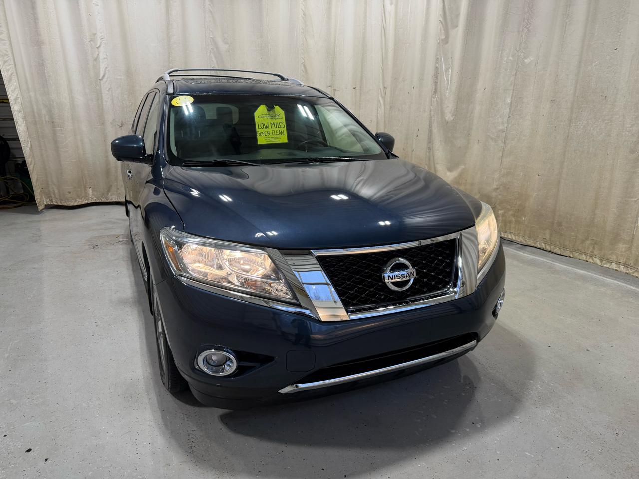 Nissan Pathfinder 2WD 4dr Platinum 2015