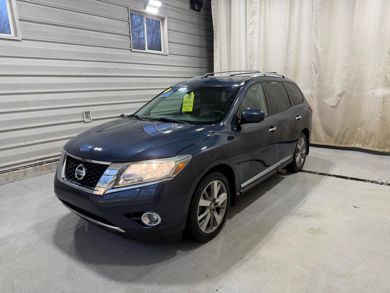 Nissan Pathfinder 2WD 4dr Platinum 2015