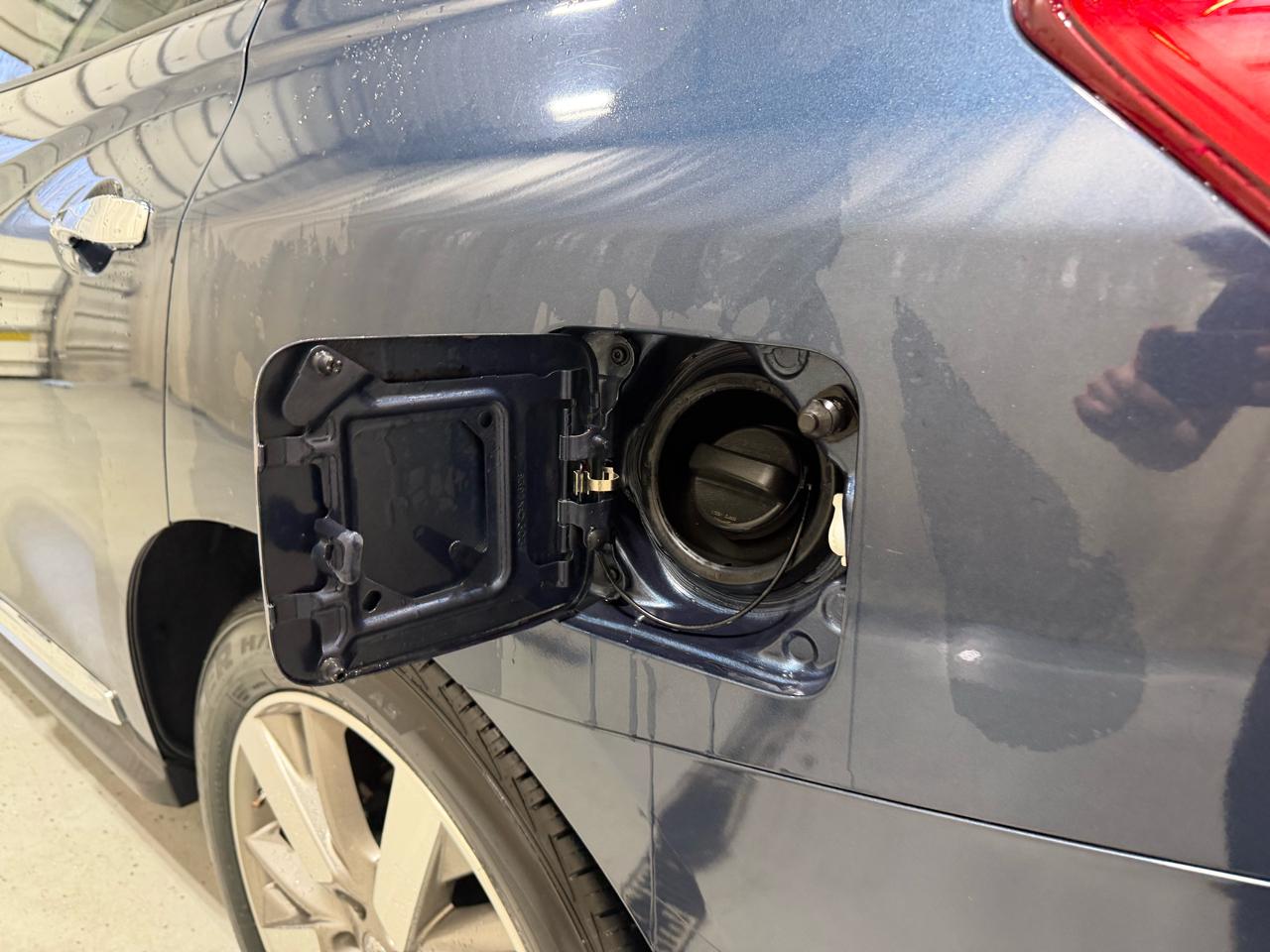 Nissan Pathfinder 2WD 4dr Platinum 2015