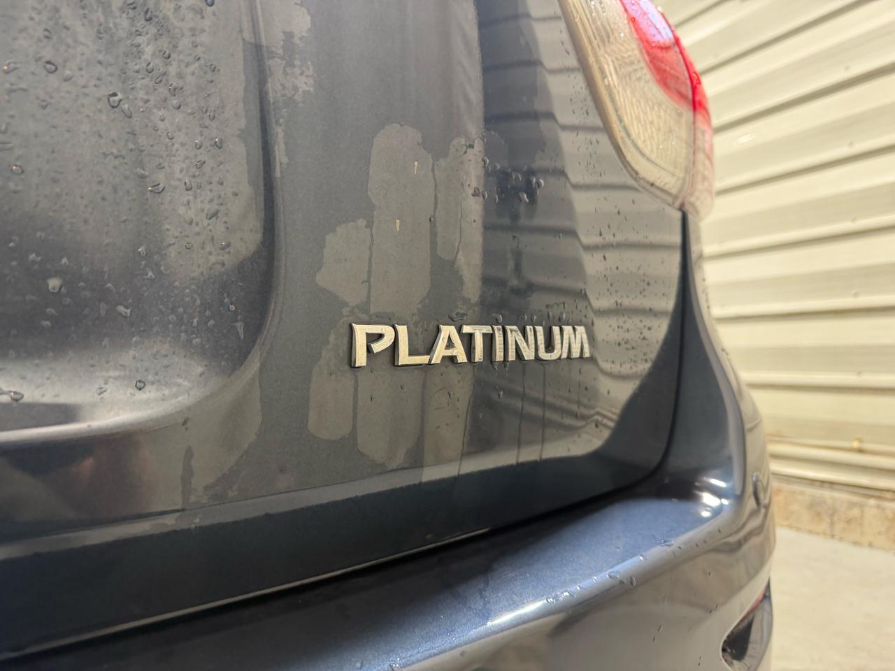 Nissan Pathfinder 2WD 4dr Platinum 2015