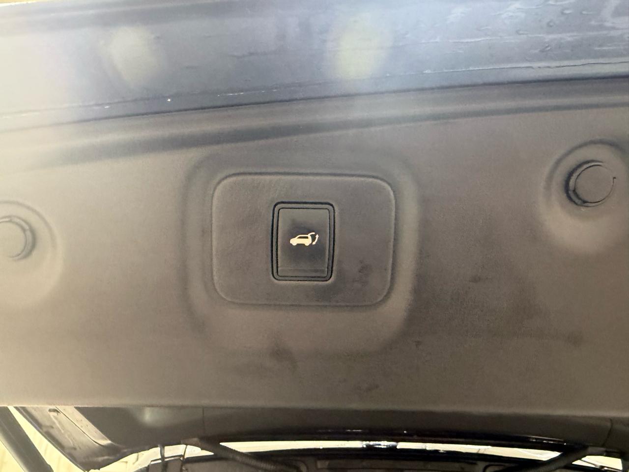 Nissan Pathfinder 2WD 4dr Platinum 2015