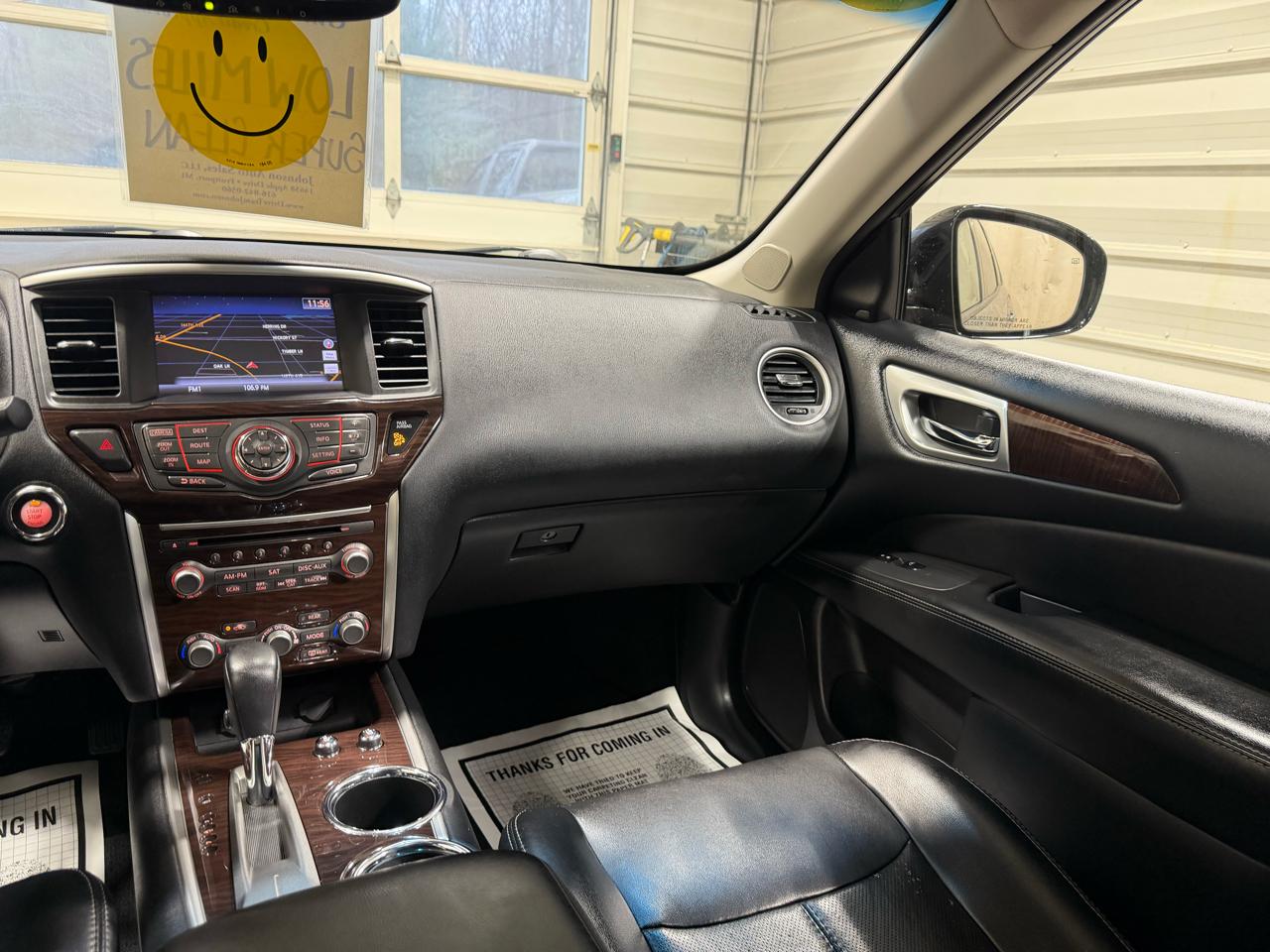 Nissan Pathfinder 2WD 4dr Platinum 2015