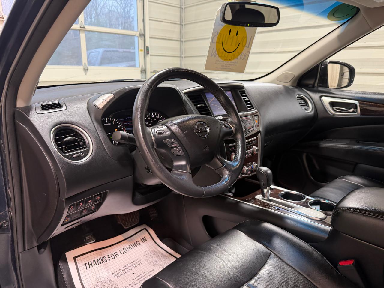 Nissan Pathfinder 2WD 4dr Platinum 2015