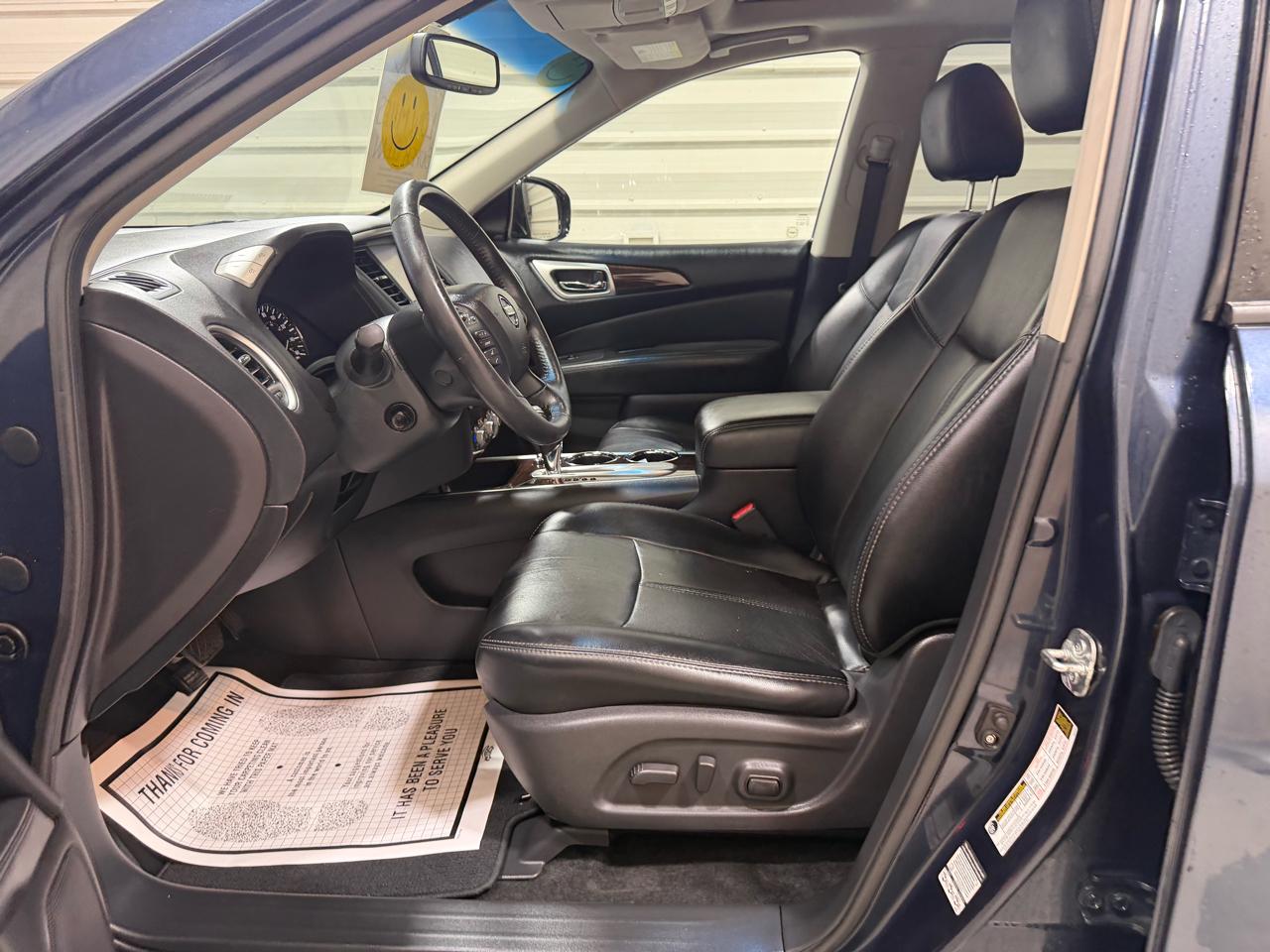 Nissan Pathfinder 2WD 4dr Platinum 2015