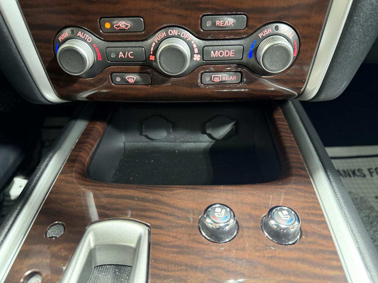 Nissan Pathfinder 2WD 4dr Platinum 2015