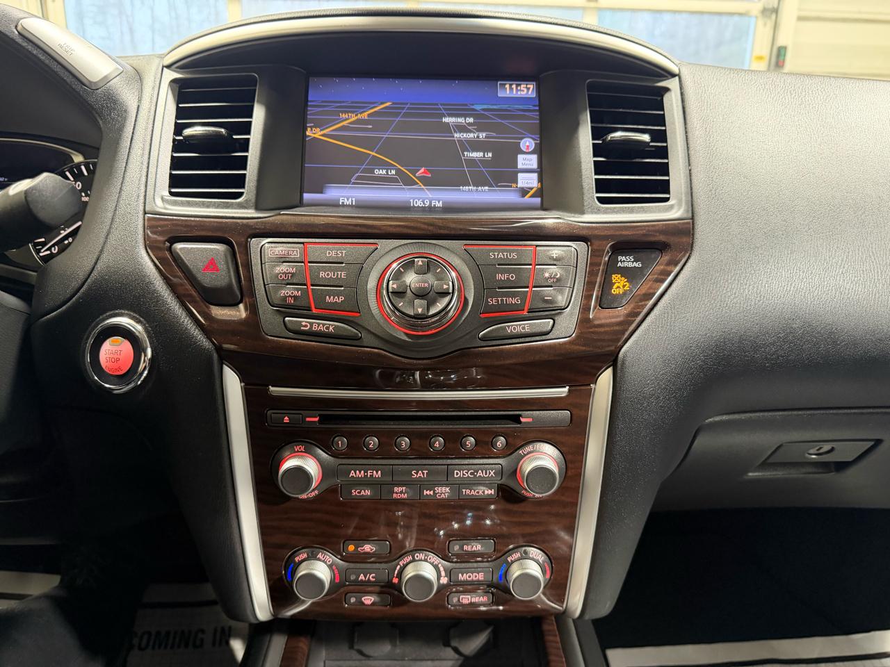 Nissan Pathfinder 2WD 4dr Platinum 2015