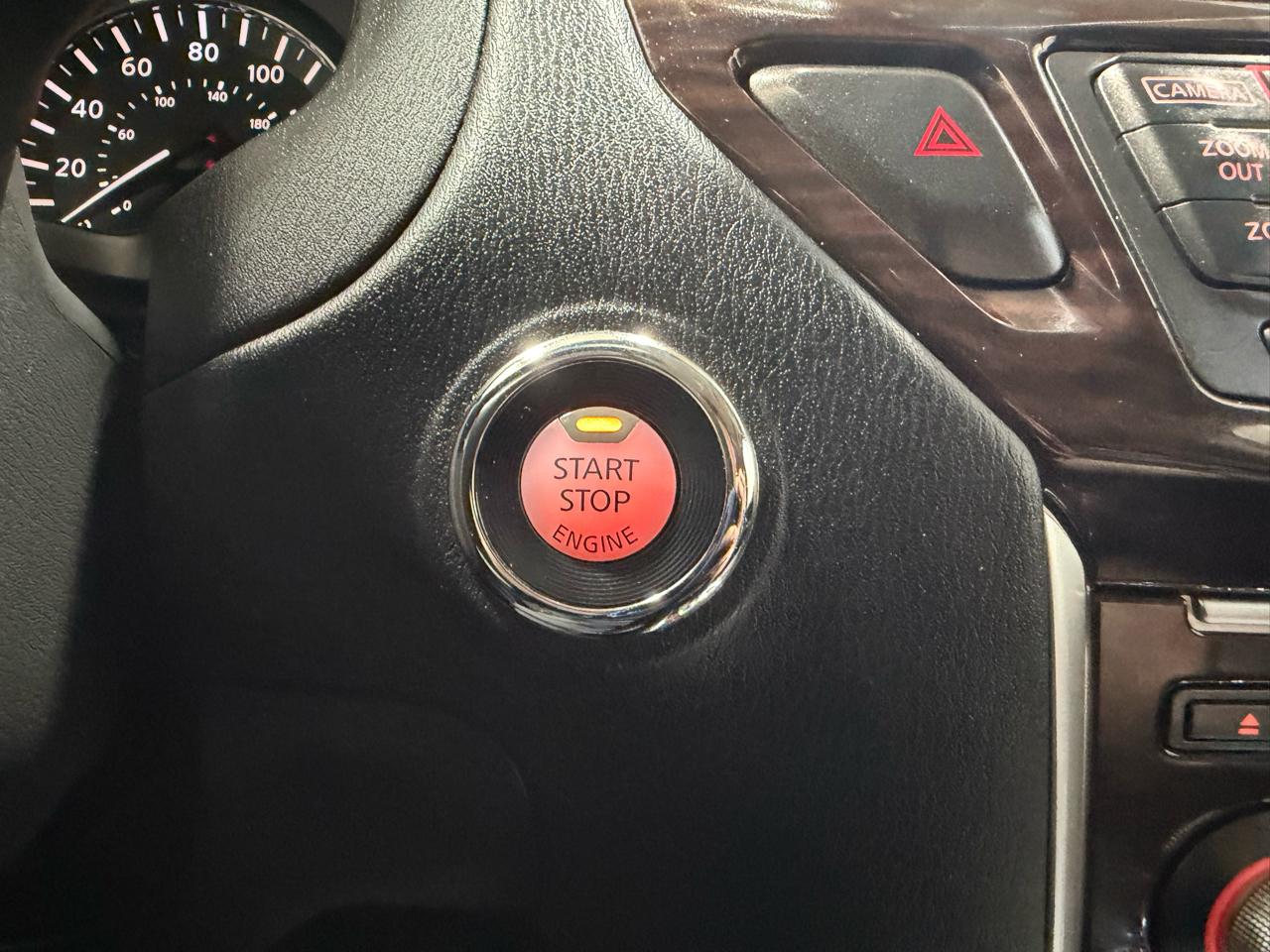 Nissan Pathfinder 2WD 4dr Platinum 2015