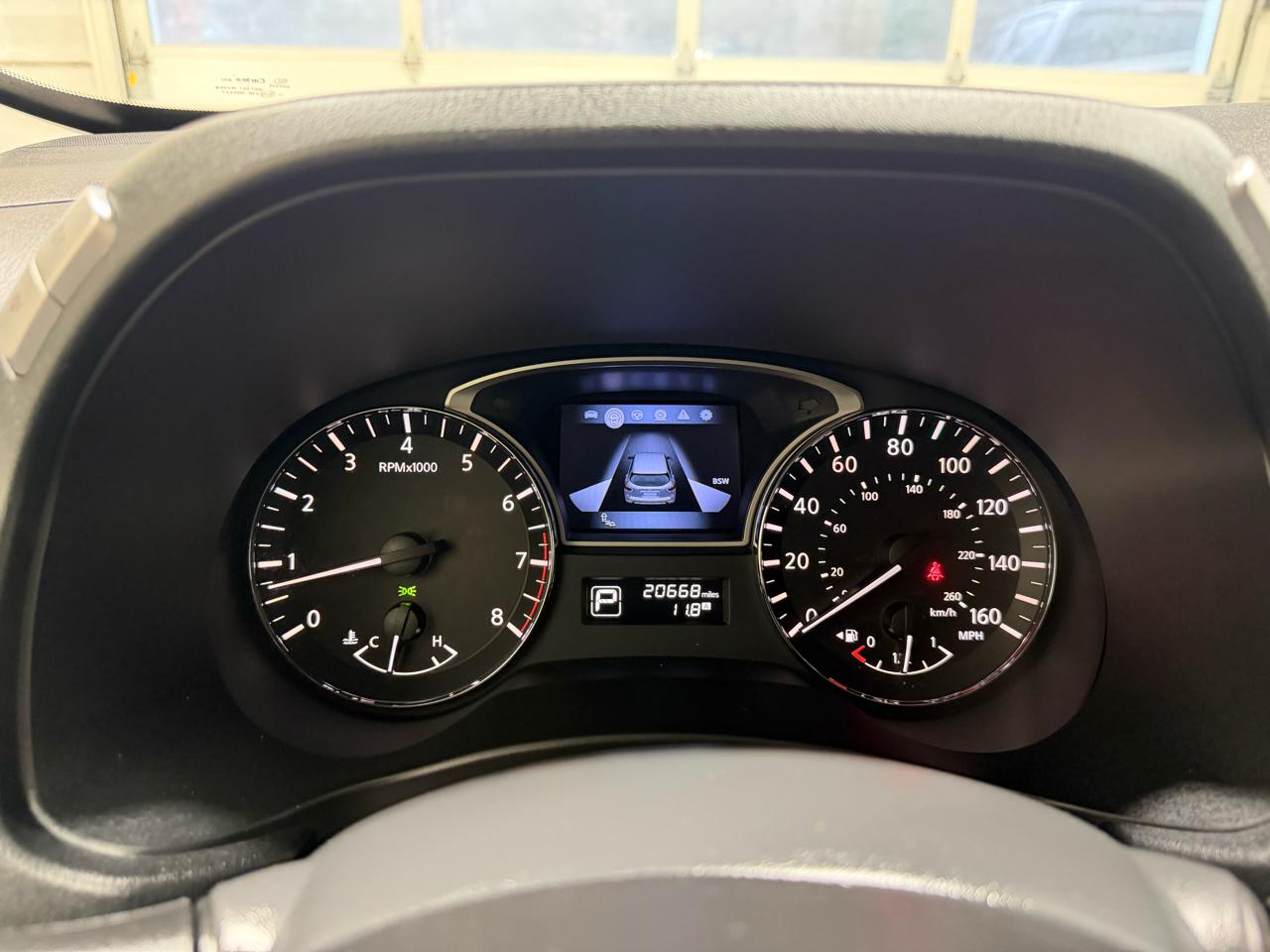 Nissan Pathfinder 2WD 4dr Platinum 2015