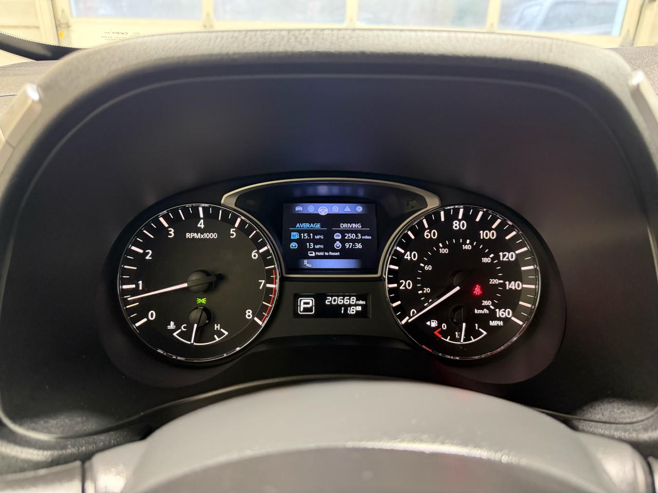 Nissan Pathfinder 2WD 4dr Platinum 2015