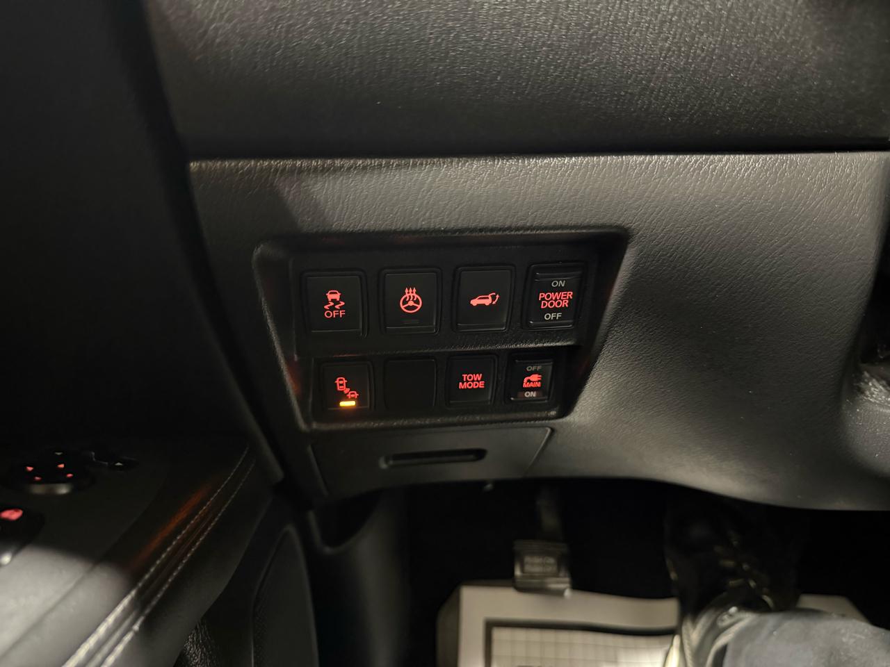 Nissan Pathfinder 2WD 4dr Platinum 2015