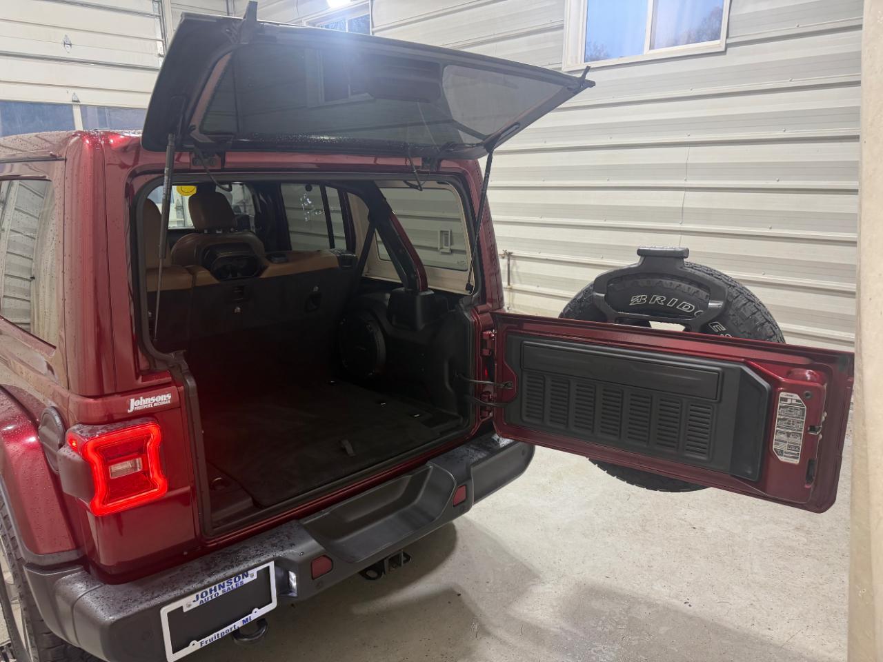 Jeep Wrangler Unlimited Sahara Altitude 4x4 2021