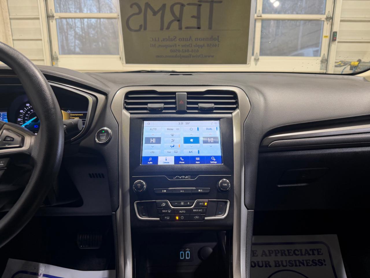 Ford Fusion SE FWD 2019