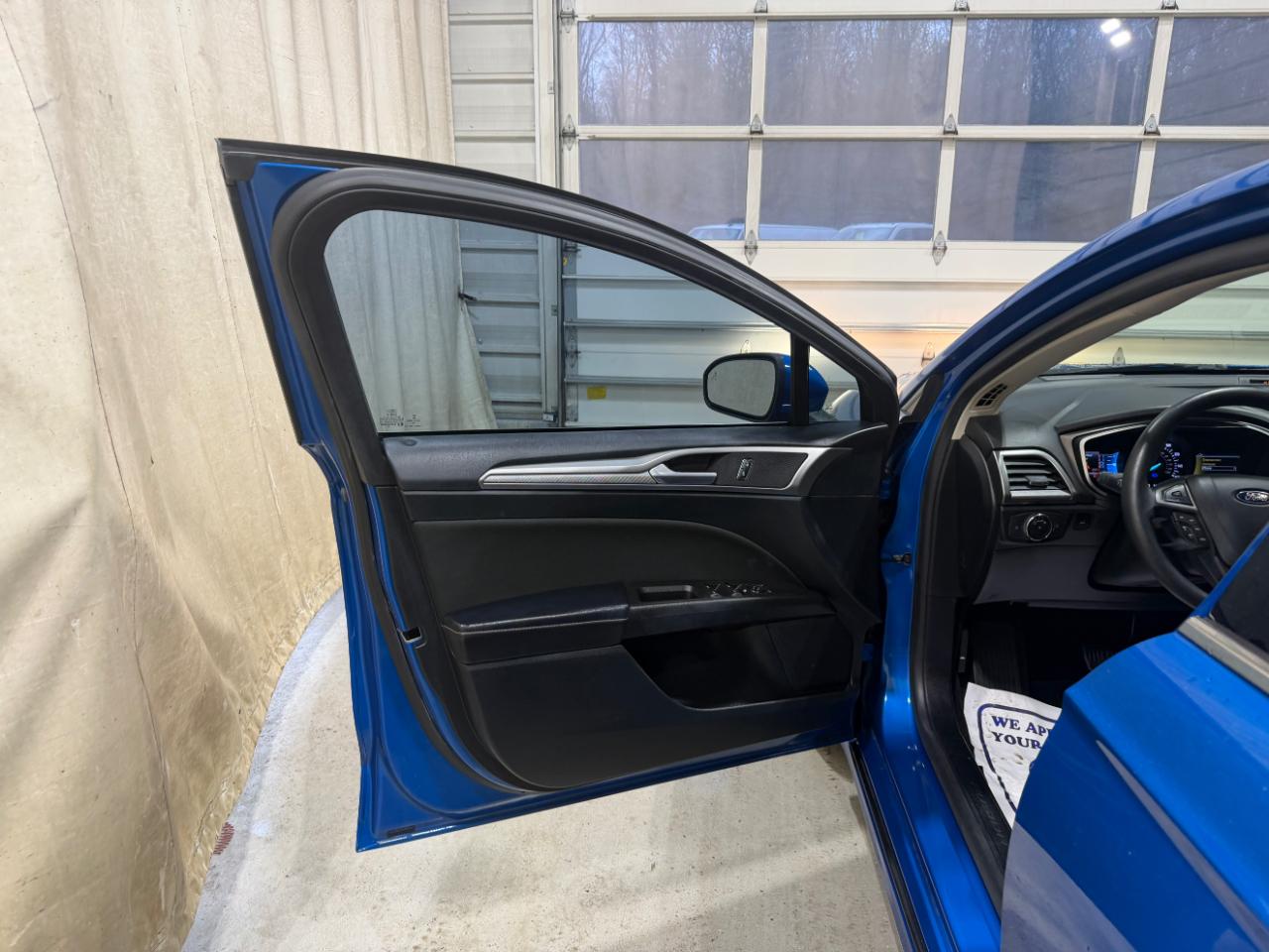 Ford Fusion SE FWD 2019