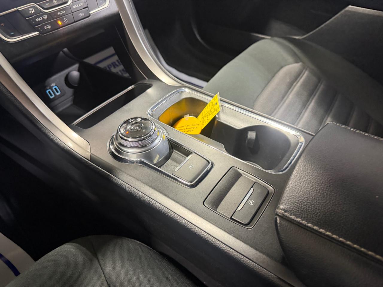 Ford Fusion SE FWD 2019