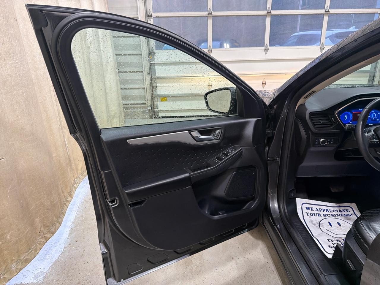 Ford Escape SE Sport Hybrid AWD 2020