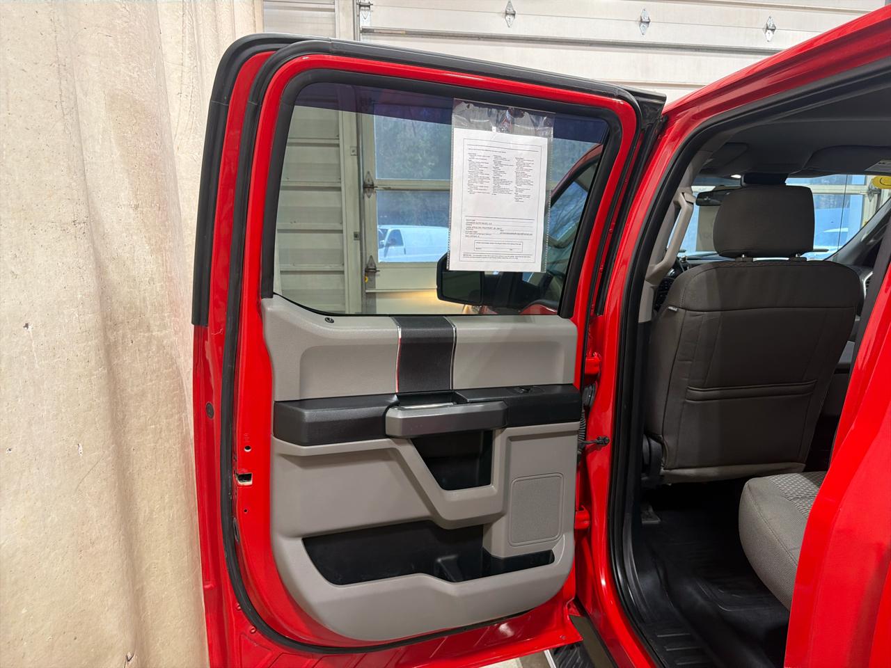 Ford F-150 4WD SuperCrew 145" XLT 2016