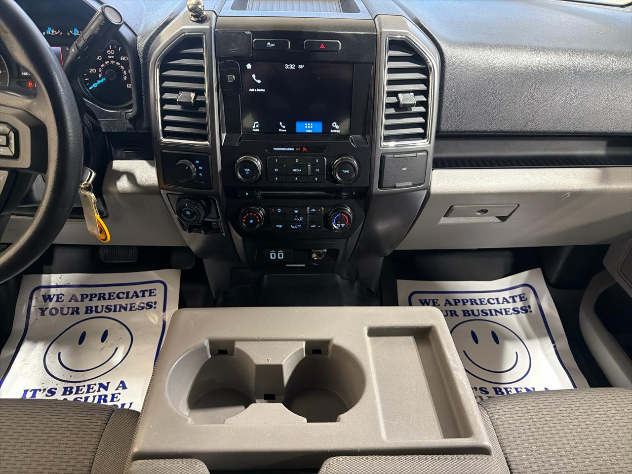 Ford F-150 4WD SuperCrew 145" XLT 2016