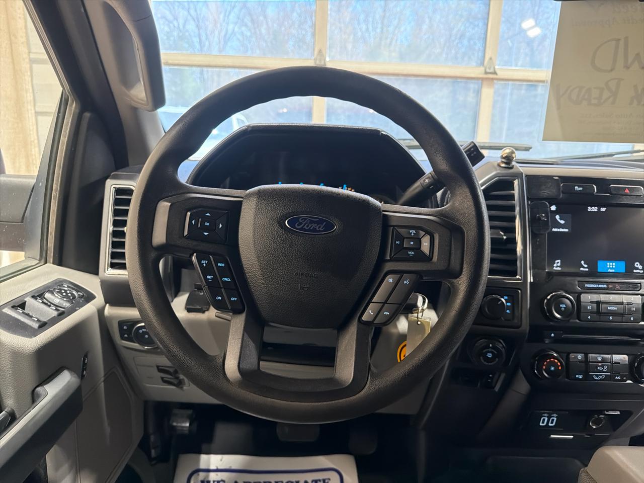 Ford F-150 4WD SuperCrew 145" XLT 2016