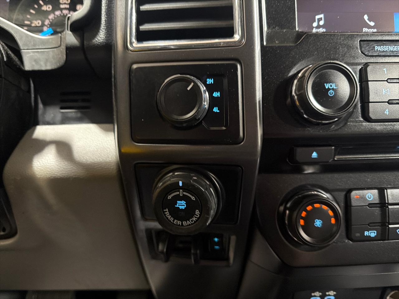 Ford F-150 4WD SuperCrew 145" XLT 2016