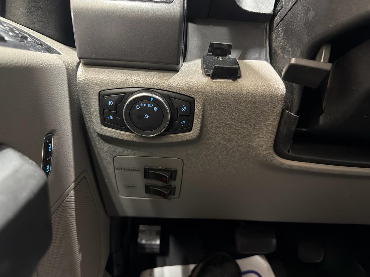 Ford F-150 4WD SuperCrew 145" XLT 2016