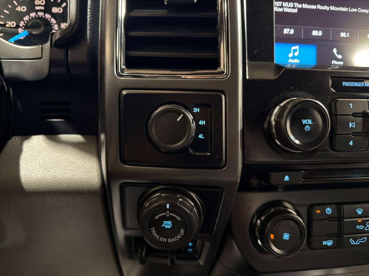 Ford F-150 XL 4WD SuperCrew 5.5' Box 2017