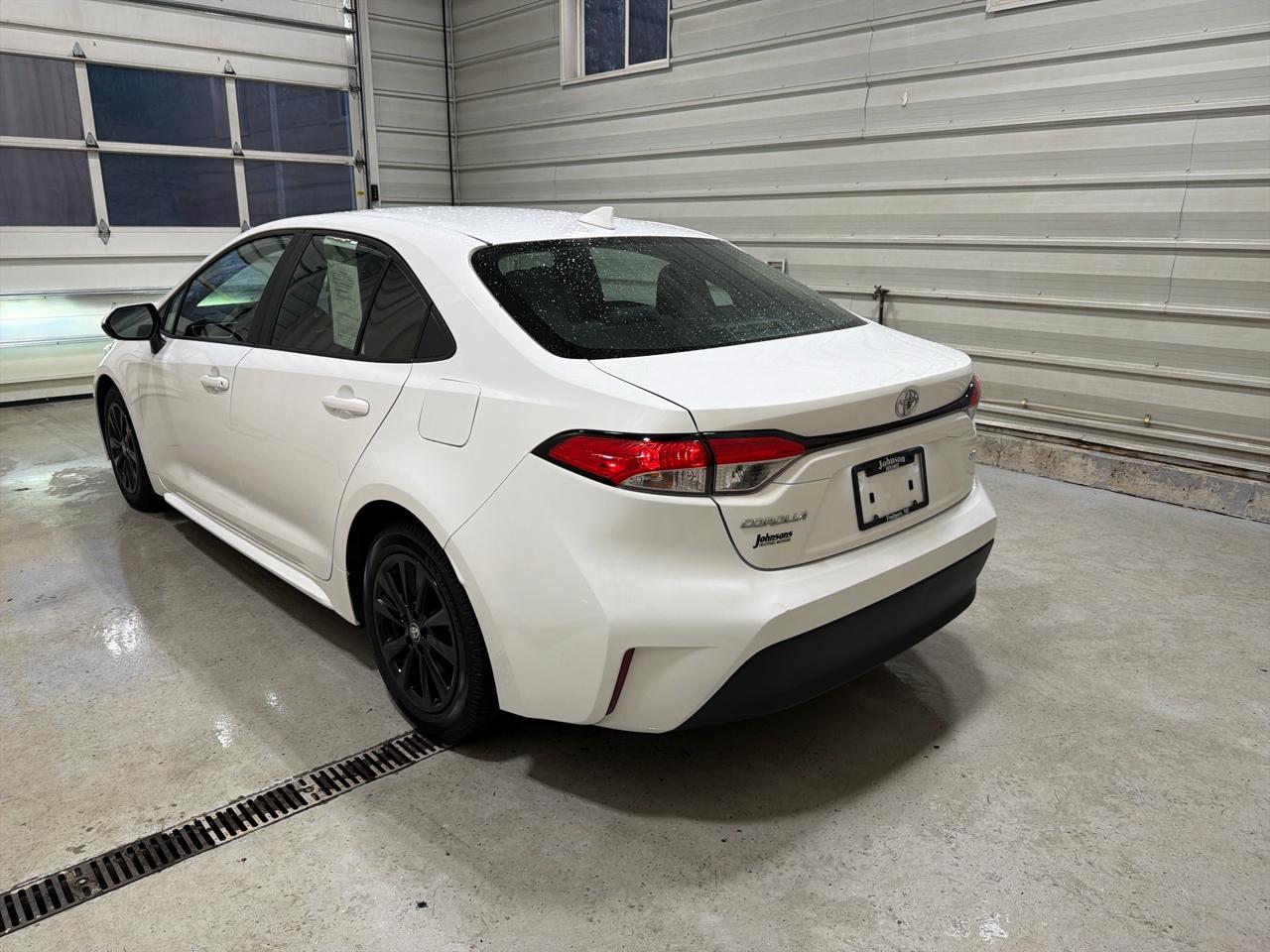 Toyota Corolla LE CVT (Natl) 2023