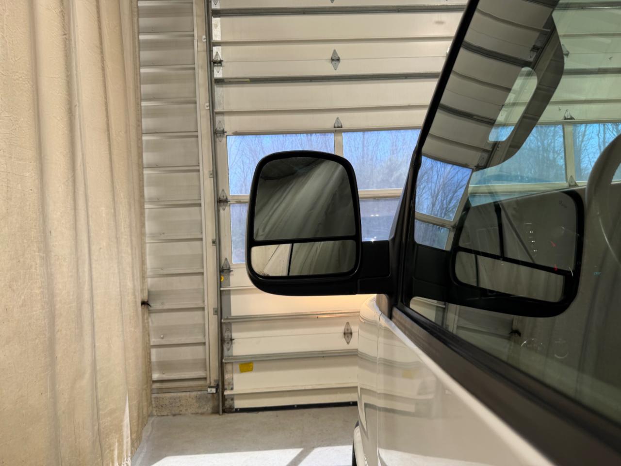 Chevrolet Express Cargo Van RWD 3500 155" 2020