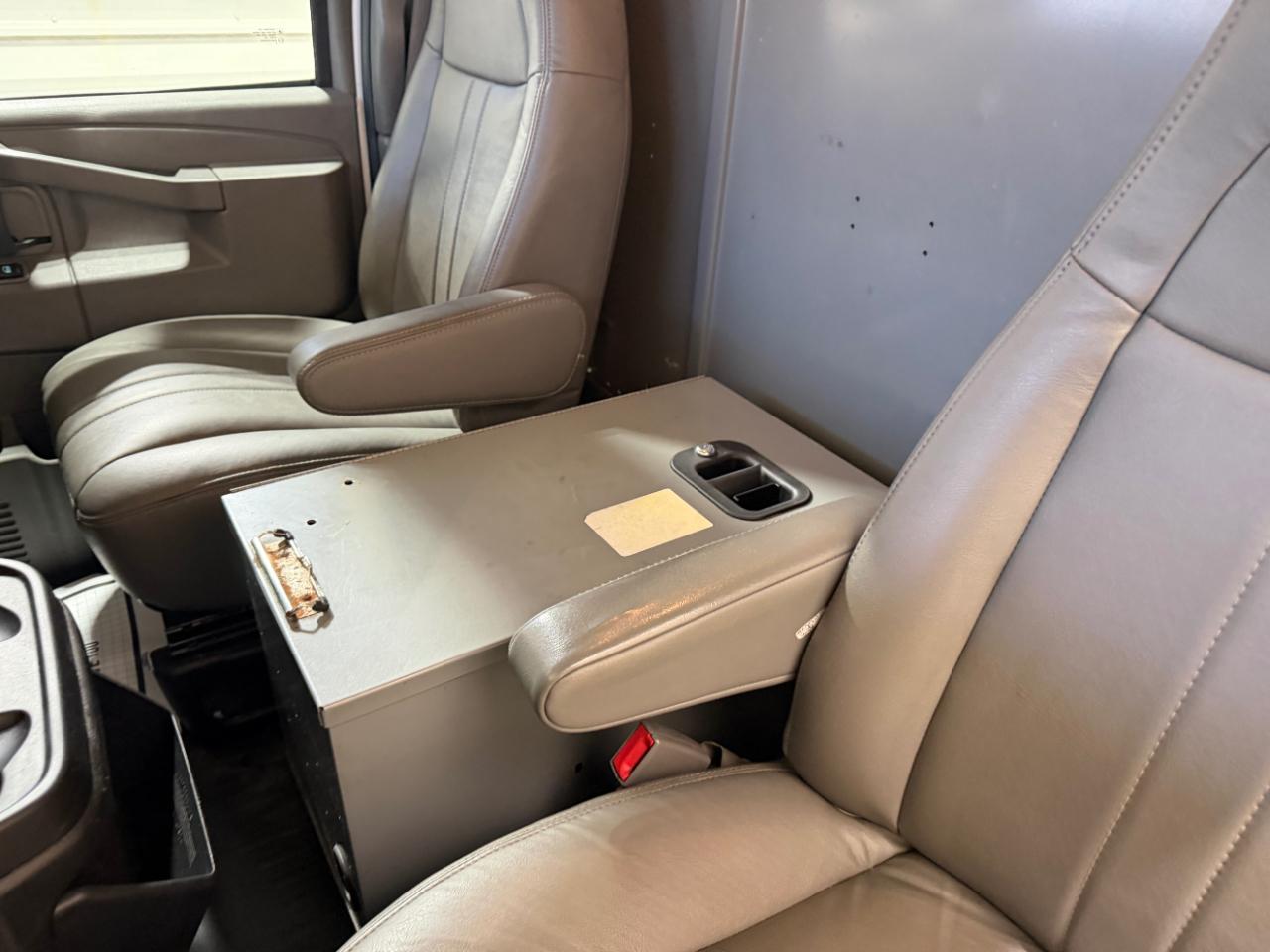 Chevrolet Express Cargo Van RWD 3500 155" 2020