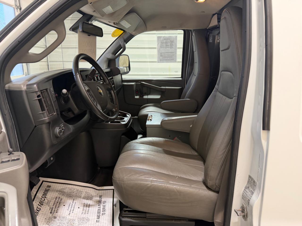 Chevrolet Express Cargo Van RWD 3500 155" 2020