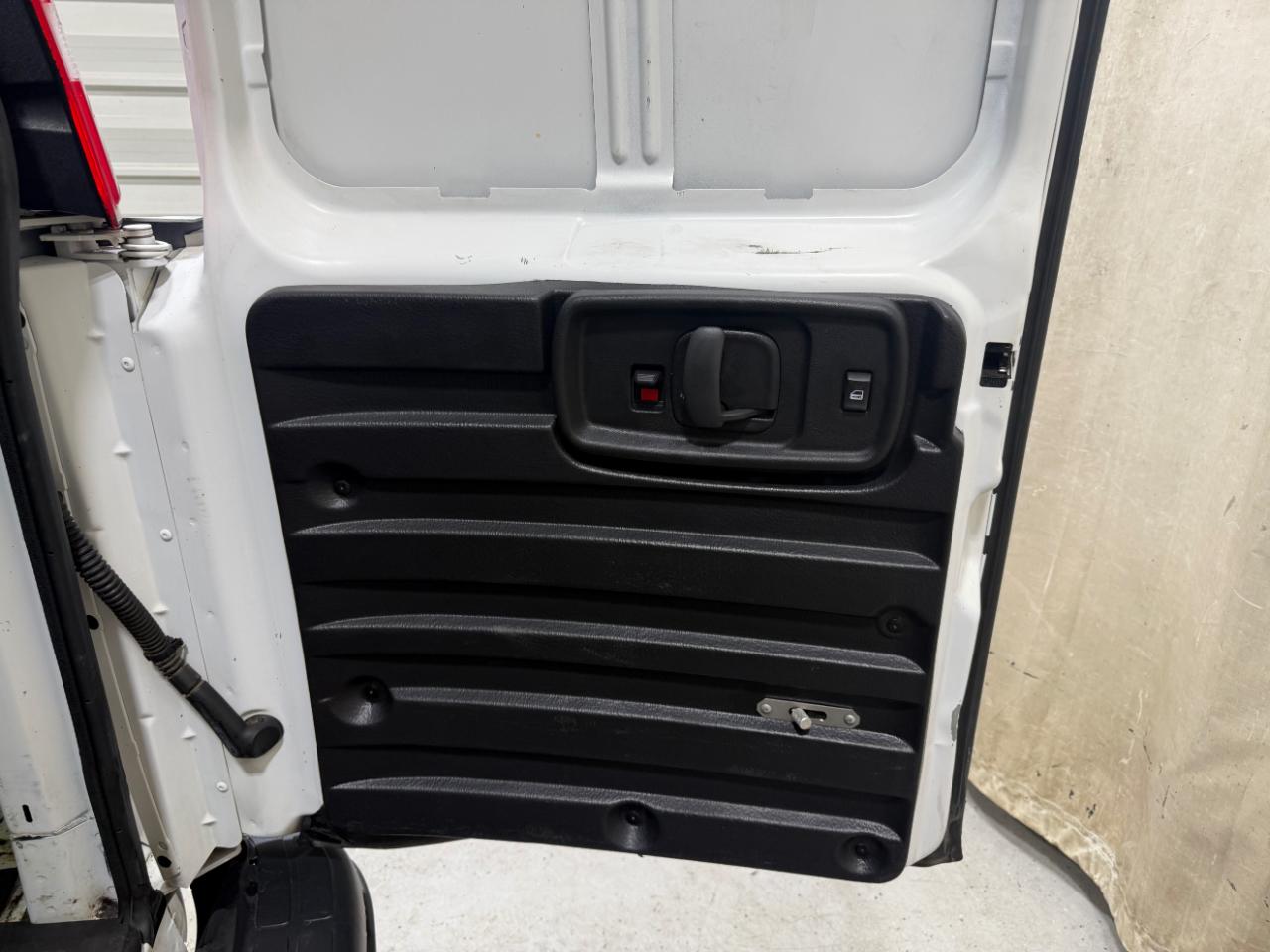Chevrolet Express Cargo Van RWD 3500 155" 2020