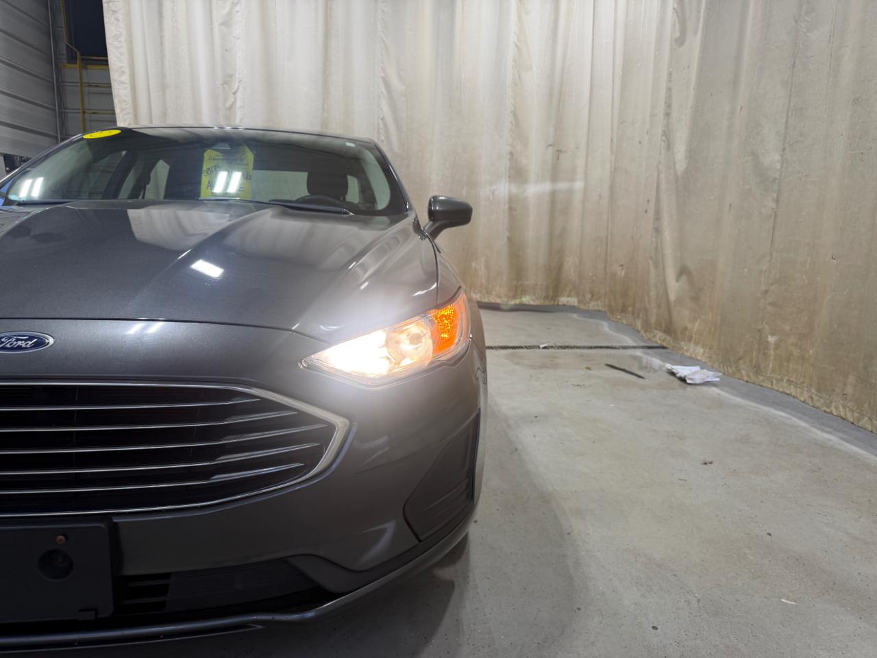 Ford Fusion SE FWD 2019