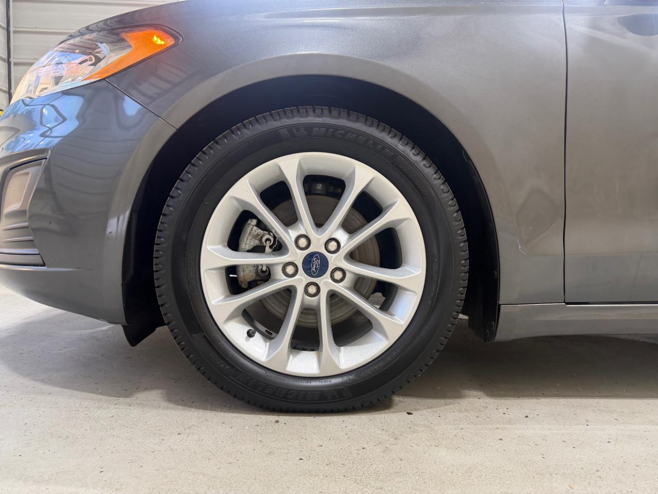 Ford Fusion SE FWD 2019