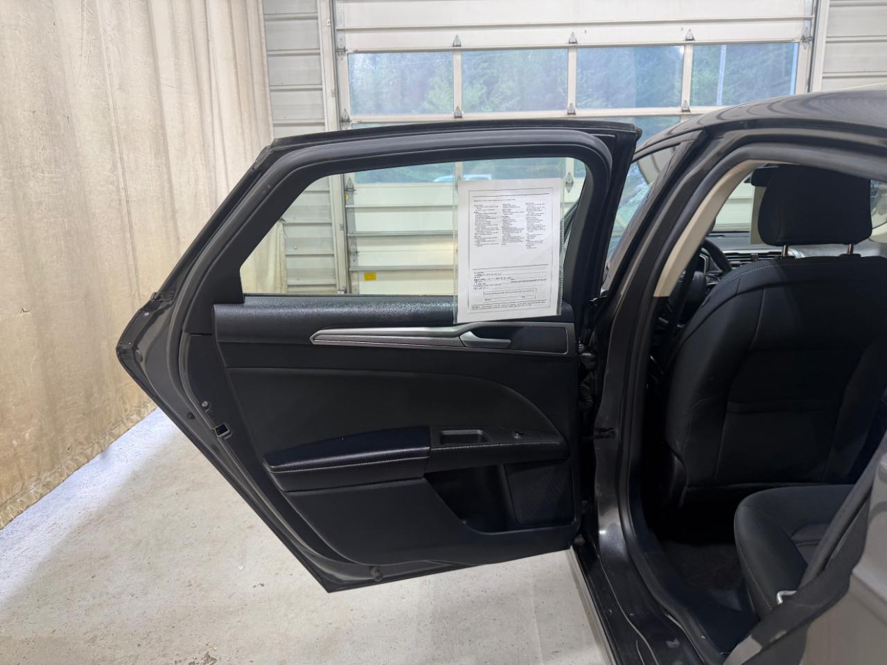 Ford Fusion SE FWD 2019