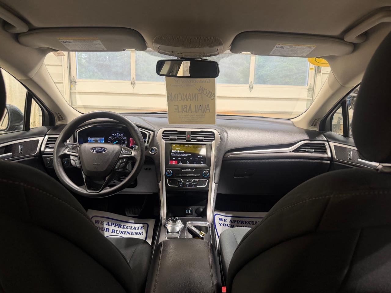 Ford Fusion SE FWD 2019