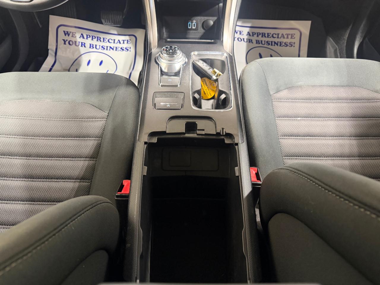 Ford Fusion SE FWD 2019