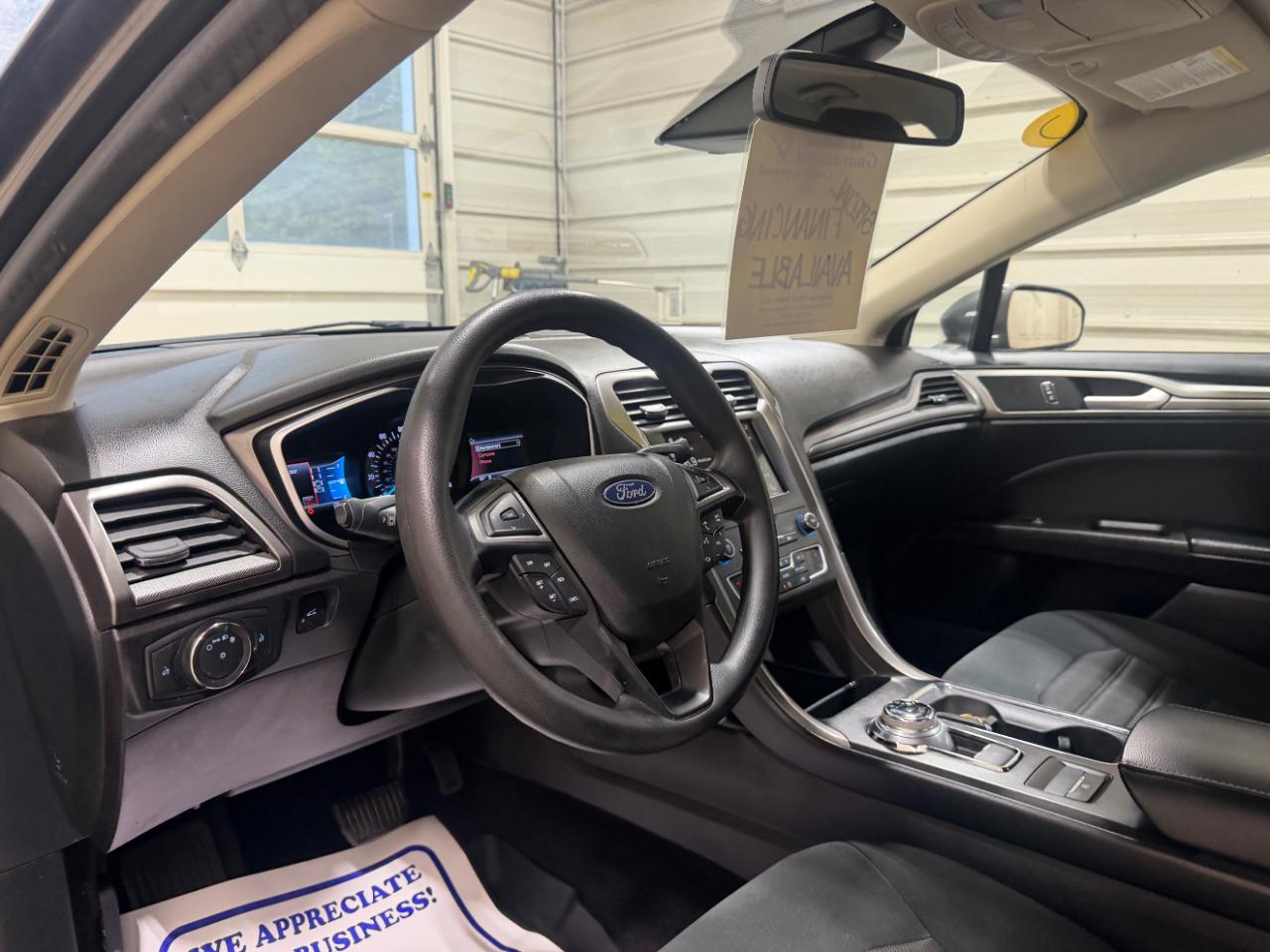 Ford Fusion SE FWD 2019