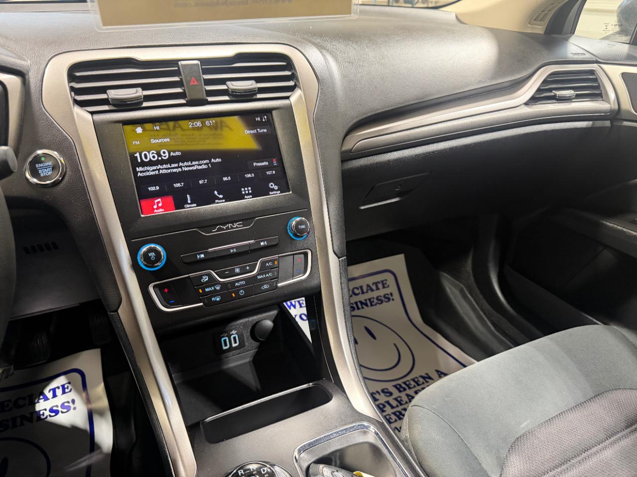 Ford Fusion SE FWD 2019