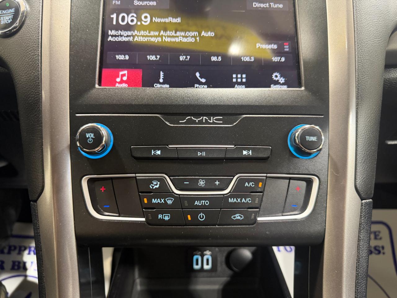Ford Fusion SE FWD 2019